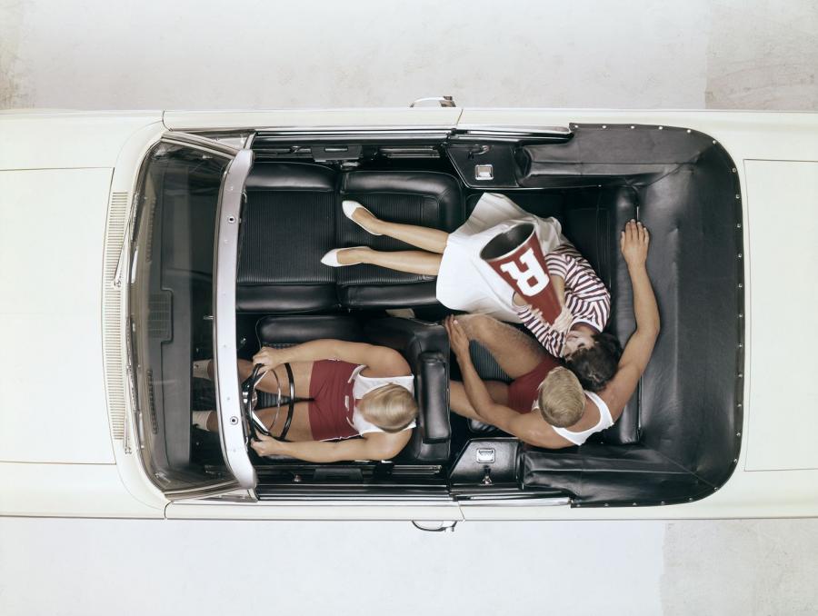 Интерьер Rambler Ambassador 990 Convertible 1965 года  (фото 3 из 31)